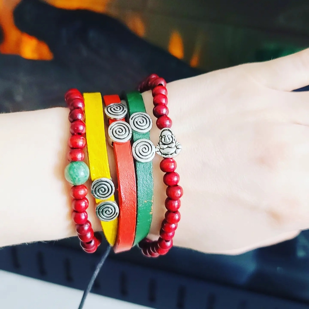 Set of 3 bracelets, Red Wood, jade